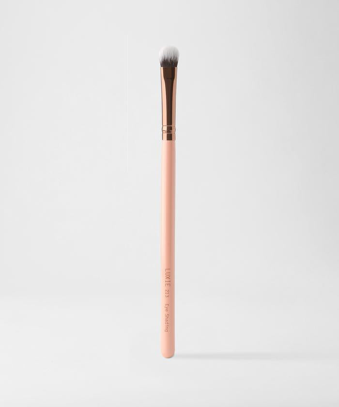 Luxie Beauty - 213 Eye Shading Brush: Rose Gold