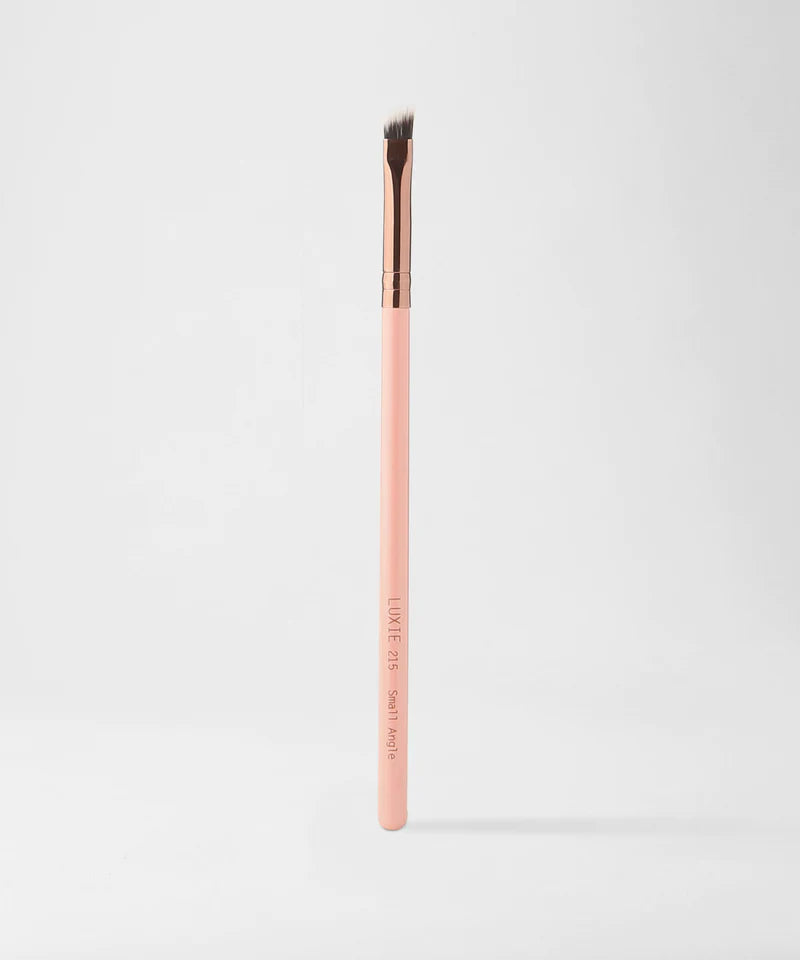 Luxie Beauty - LUXIE 215 Small Angle Brush - Rose Gold