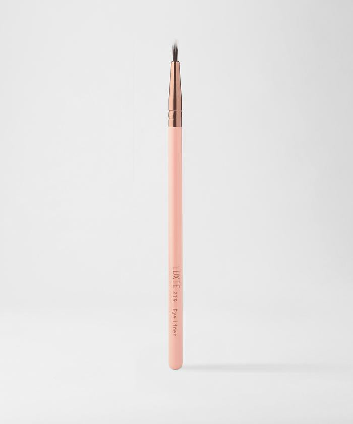 Luxie Beauty - 219 Eye Liner Brush: Rose Gold