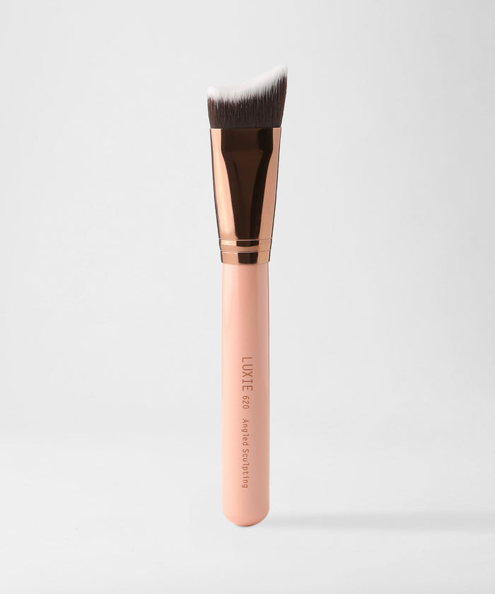 Luxie Beauty - 620 Angled Sculpting Brush: Rose Gold